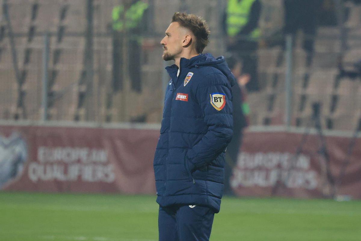 Inspecția gazonului înainte de Bosnia - România