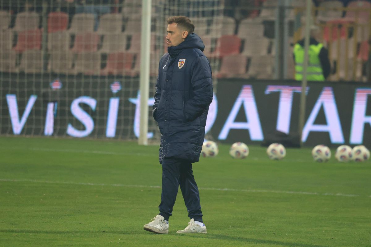 Inspecția gazonului înainte de Bosnia - România