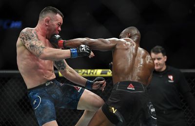 UFC 245 // VIDEO Kamaru Usman l-a SPULBERAT pe Colby Covington! Își păstrează centura după un TKO în runda a 5-a