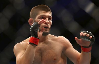 Khabib Nurmagomedov, campionul UFC, mesaj pentru Cristiano Ronaldo: „Dacă nu părăsești tu sportul, asta se întâmplă”