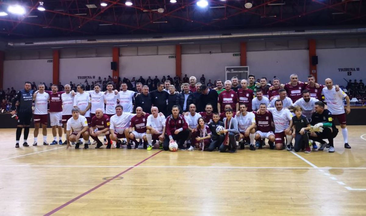 VIDEO + FOTO Sărbătoare în „Sala Rapid” » Spectacol total oferit de legendele giuleștenilor