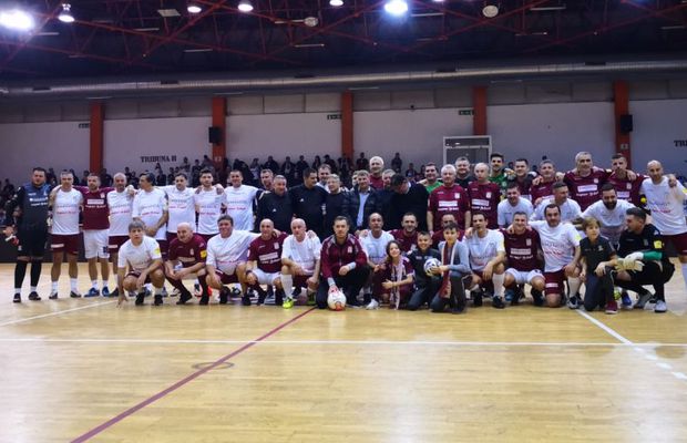 VIDEO + FOTO Sărbătoare în „Sala Rapid” » Spectacol total oferit de legendele giuleștenilor