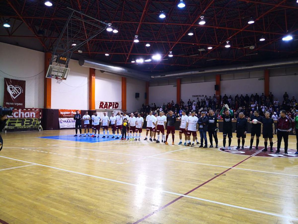 VIDEO + FOTO Sărbătoare în „Sala Rapid” » Spectacol total oferit de legendele giuleștenilor