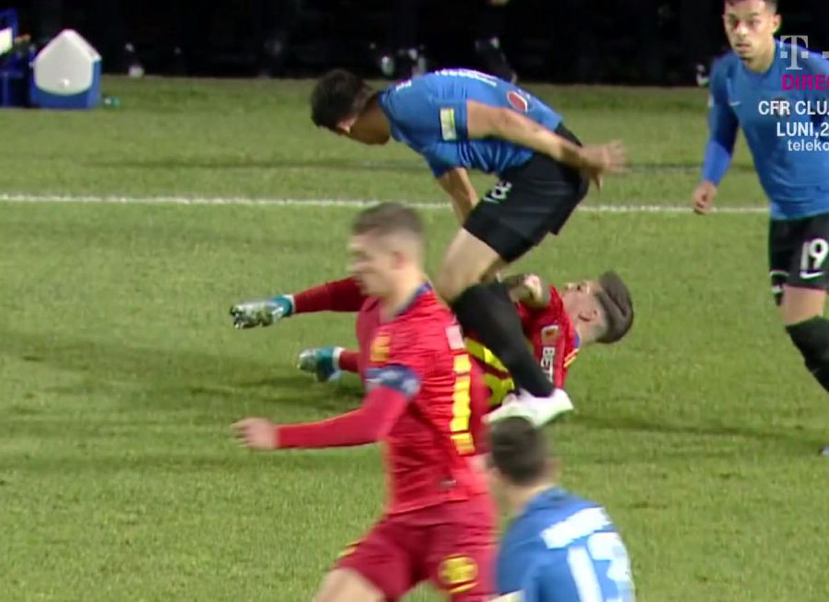 Viitorul - FCSB 0-2 // FOTO Atac înfiorător: Andrei Artean și-a înfipt crampoanele în Dennis Man! Era de „roșu”?