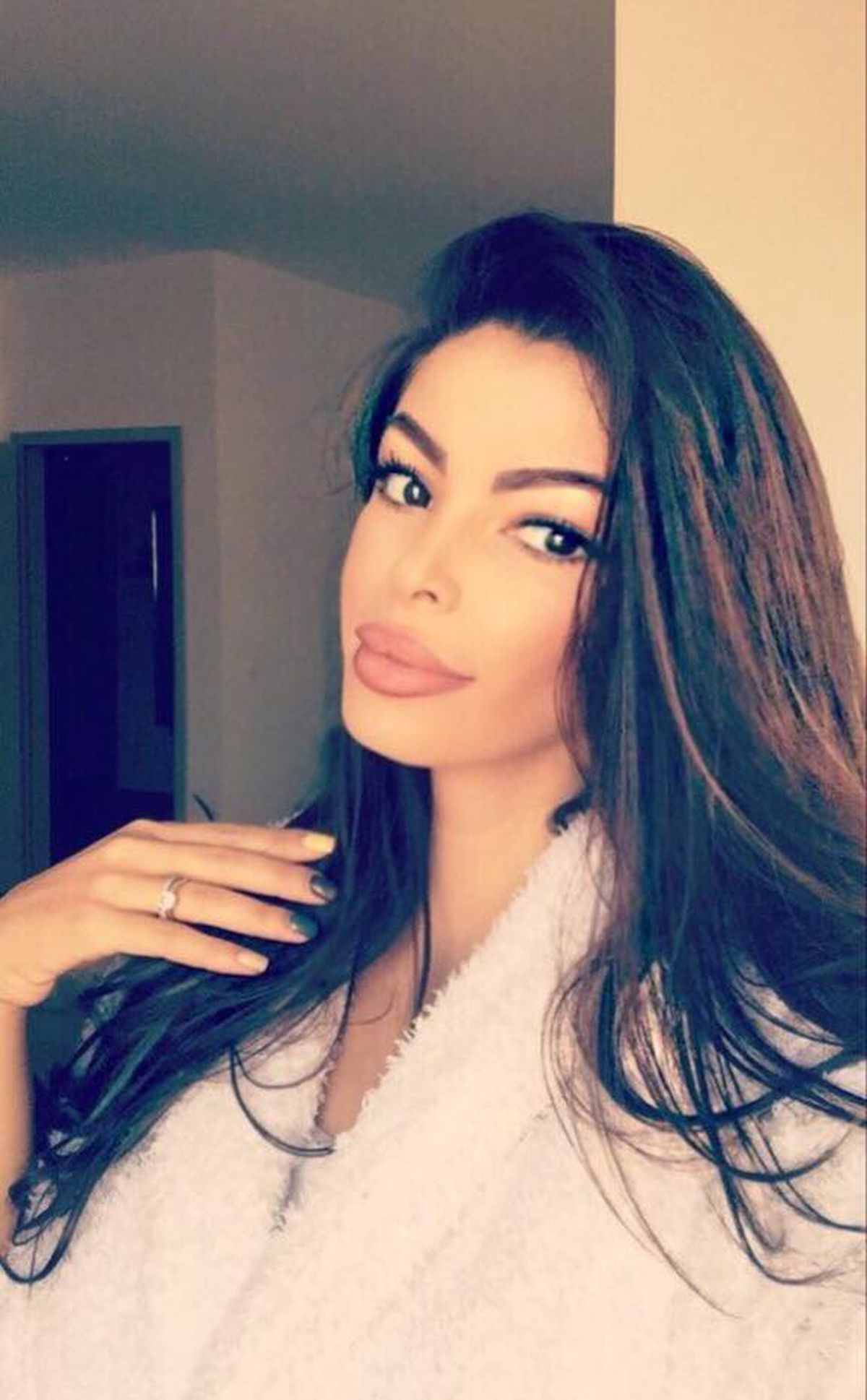 Iubita lui Andrei Peteleu întoarce toate privirile!