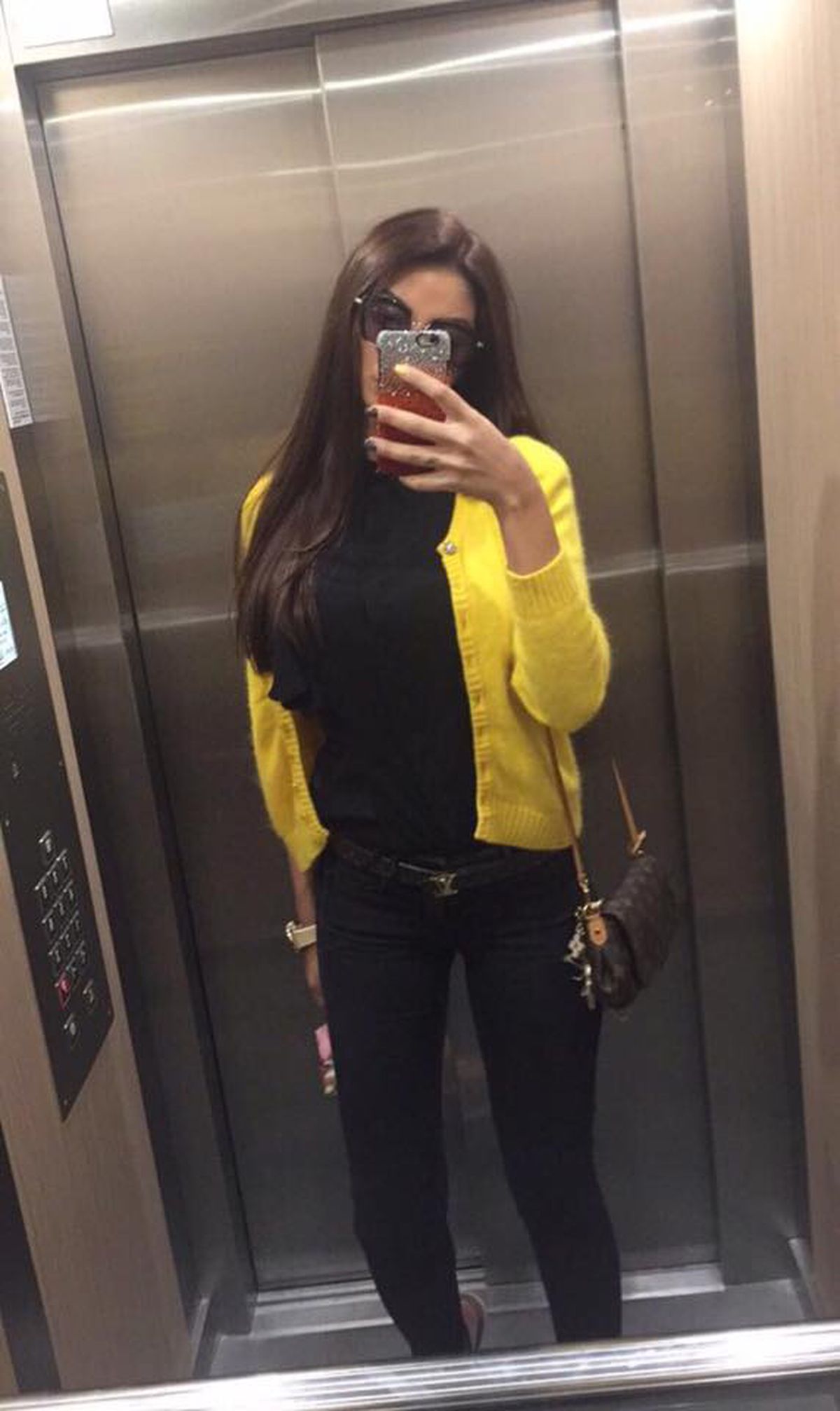 GALERIE FOTO CFR Cluj se bate la titlu și la iubite de fotbaliști! Consuelo și proaspăta nevastă a lui Golofca, în top!