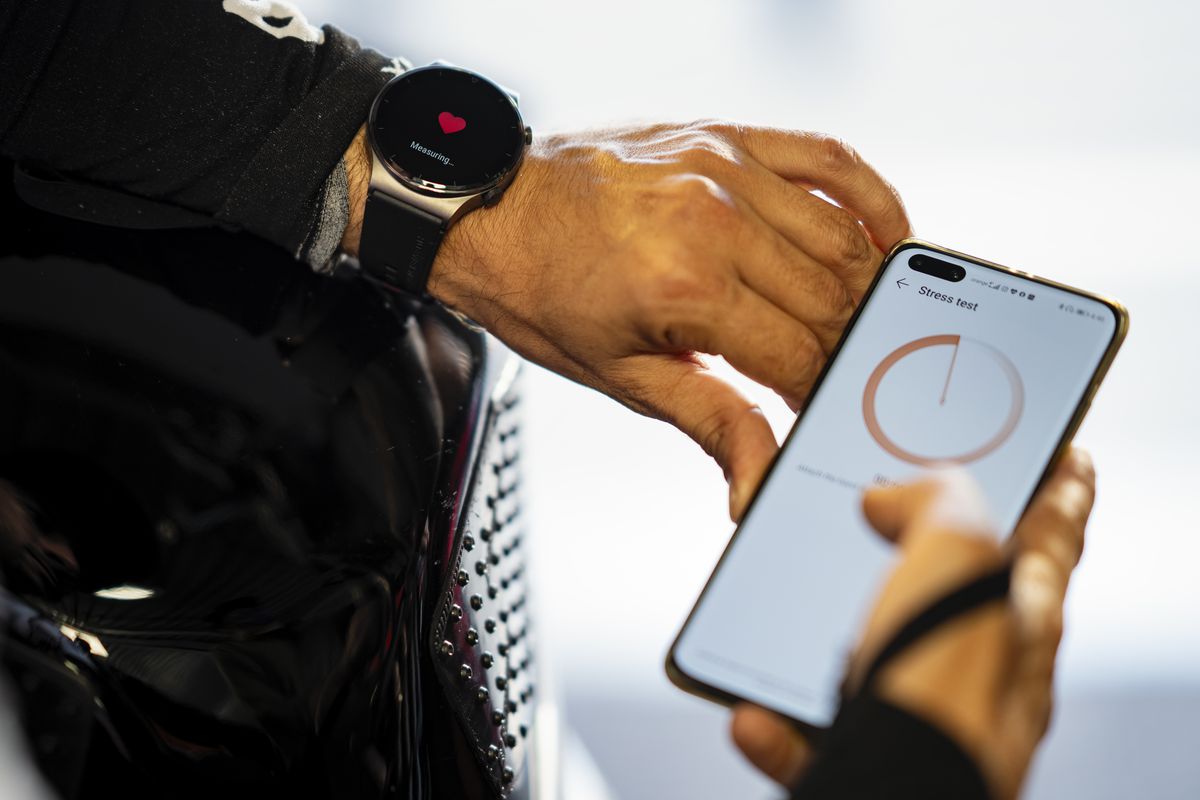 De vorbă cu echipa Racing Academy: Despre performanțele din anul 2020 și dispozitivele care îi ajută să țină pasul cu toate provocările