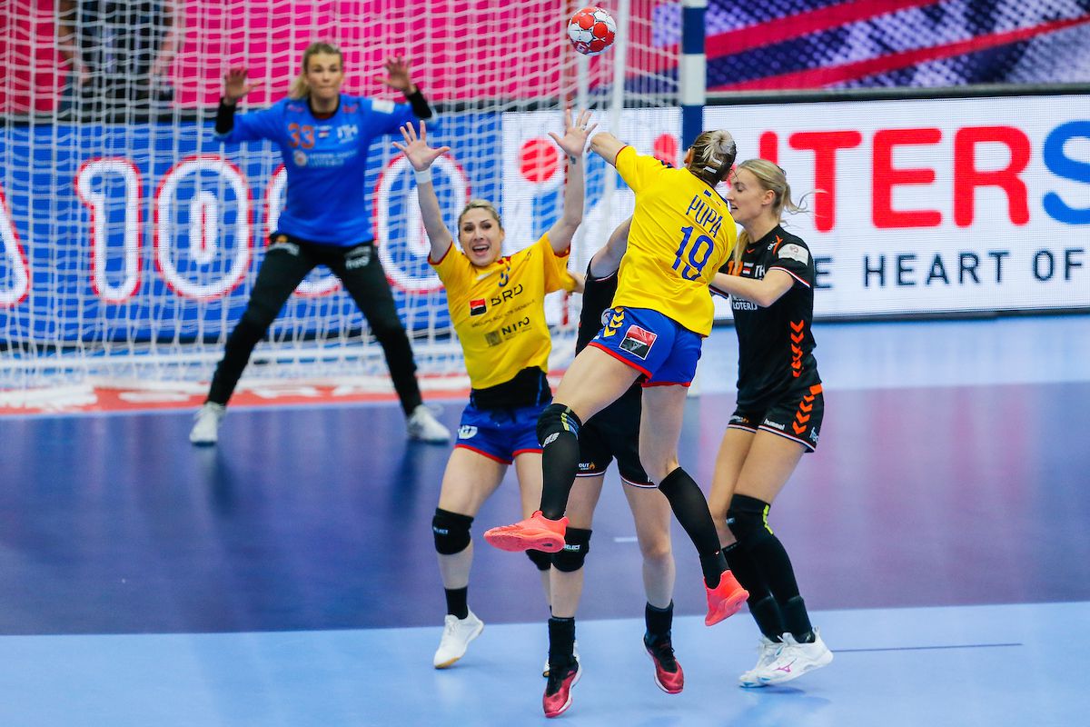 Capul lui Bogdan Burcea vrem! Marian Ursescu, specialistul GSP în handbal, îi ia apărarea selecționerului » Cauzele și vinovații pentru eșecul României la Euro 2020