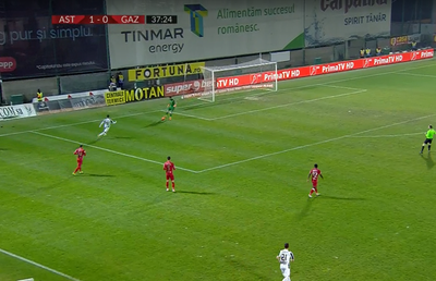 VIDEO. Ce gafă în Astra - Gaz Metan! Budescu nu s-a putut abține și a oferit umilința supremă, după o fază ca-n curtea școlii