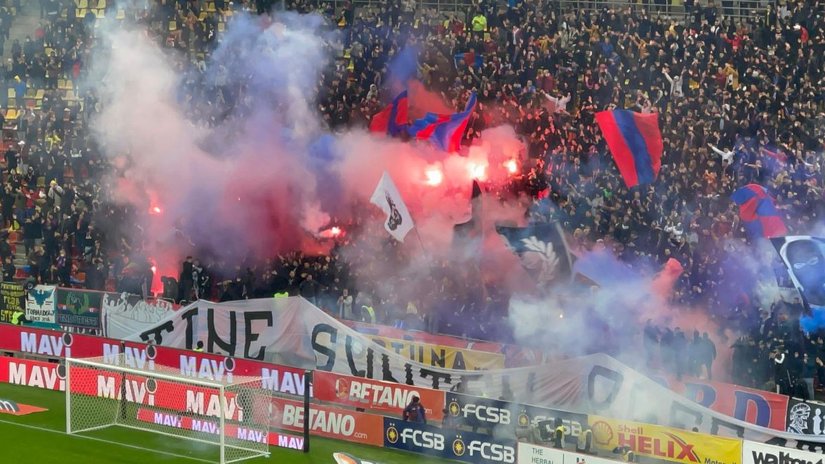 FCSB - Rapid. Scandari rasiste pe Arena Națională + Ce nu s-a văzut la TV: rapidiștii au rupt cordonul de stewarzi pentru a se răfui cu rivalii