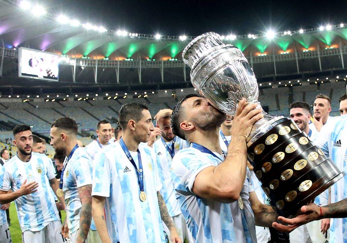 Kun Aguero s-a retras din fotbal