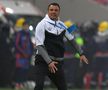 FCSB - Rapid 3-1. Toni Petrea, antrenorul roș-albaștrilor, a glumit la final pe seama schimbării lui Constantin Budescu de la pauză.