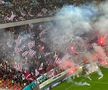 FCSB - Rapid. Scandari rasiste pe Arena Națională + Ce nu s-a văzut la TV: rapidiștii au rupt cordonul de stewarzi pentru a se răfui cu rivalii