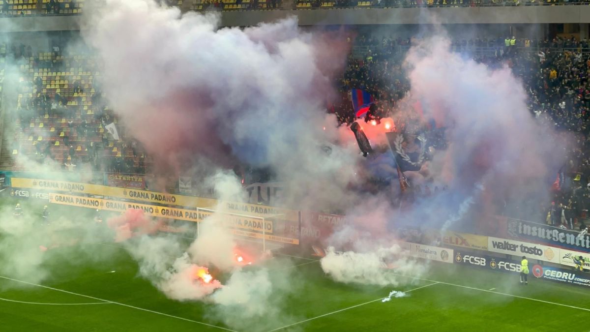 FCSB - Rapid. Scandari rasiste pe Arena Națională + Ce nu s-a văzut la TV: rapidiștii au rupt cordonul de stewarzi pentru a se răfui cu rivalii