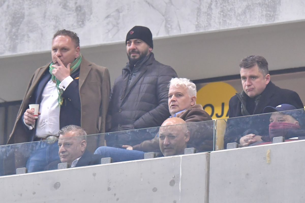 Complet surprinzător! » Cine l-a „flancat” pe Nelu Varga, patronul CFR-ului, la sosirea la stadion