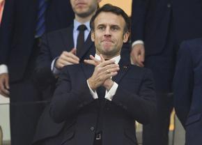 Fotbalistul marocan pe care Emmanuel Macron l-a felicitat, la finalul partidei Franța - Maroc