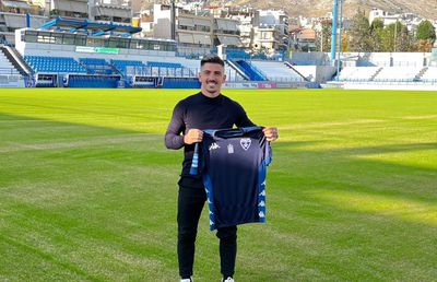 Simo Rumbullaku, fostul fundaș de la UTA și Chindia, a semnat în Grecia