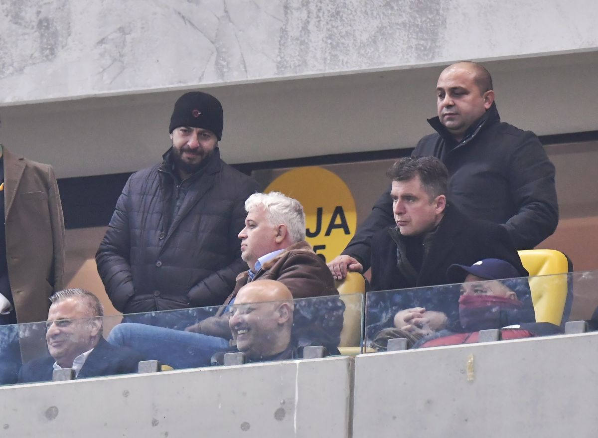 Complet surprinzător! » Cine l-a „flancat” pe Nelu Varga, patronul CFR-ului, la sosirea la stadion