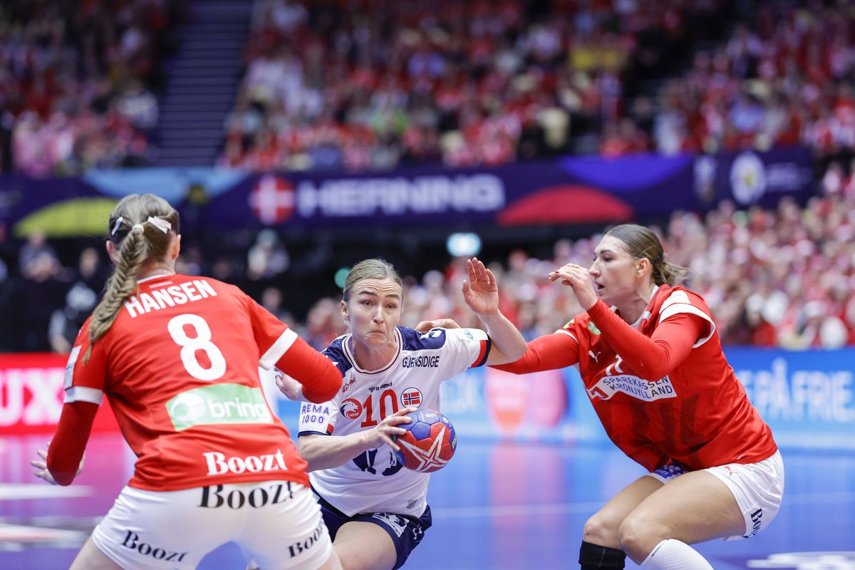 FABULOS! Prima finalistă a CM de handbal feminin, decisă după consultarea arbitrajului video » Gol în ultima secundă