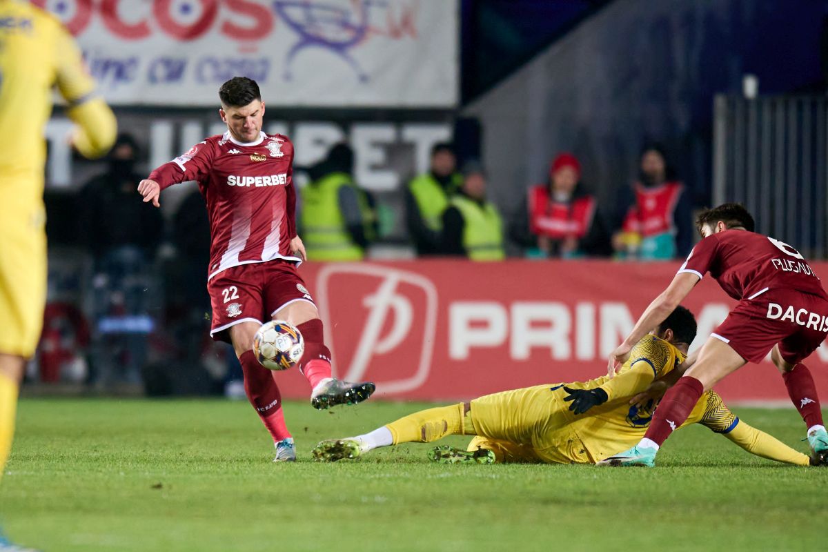 Rapid, aproape o repriză fără jucător U21 » Ce spune regulamentul