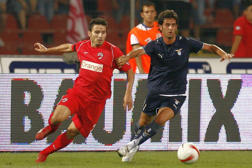 Adrian Cristea (stânga), în meciul cu Lazio