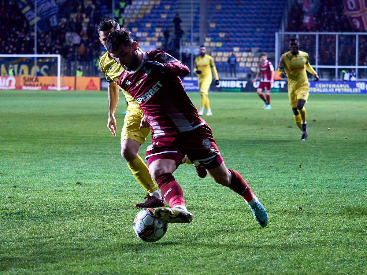 Rapid, aproape o repriză fără jucător U21 » Ce spune regulamentul