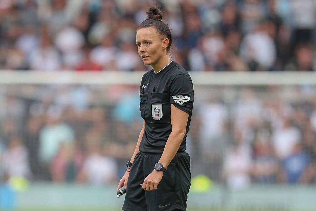 Moment istoric în Anglia! Rebecca Welch e prima femeie care a arbitrat un meci din Premier League