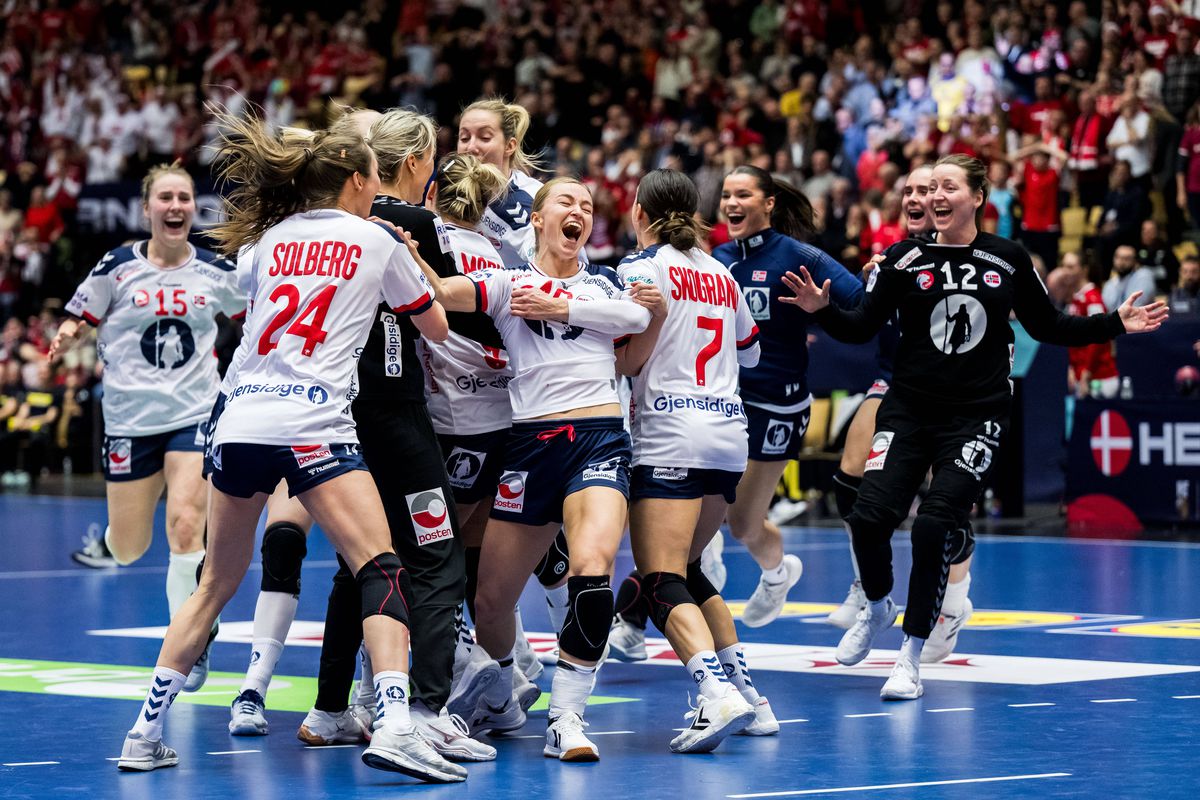 FABULOS! Prima finalistă a CM de handbal feminin, decisă după consultarea arbitrajului video » Gol în ultima secundă
