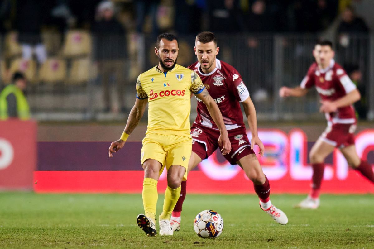 Rapid, aproape o repriză fără jucător U21 » Ce spune regulamentul