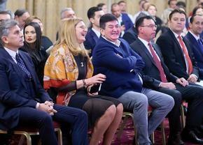 Imagini incredibile! David Popovici și ceilalți performeri de la CS Dinamo, trecuți în planul doi » Cum a apărut Gabi Oprea, fostul șef al MAI, la „Gala Sportului Dinamovist”