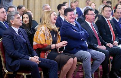 Imagini incredibile! David Popovici și ceilalți performeri de la CS Dinamo, trecuți în planul doi » Cum a apărut Gabi Oprea, fostul șef al MAI, la „Gala Sportului Dinamovist”