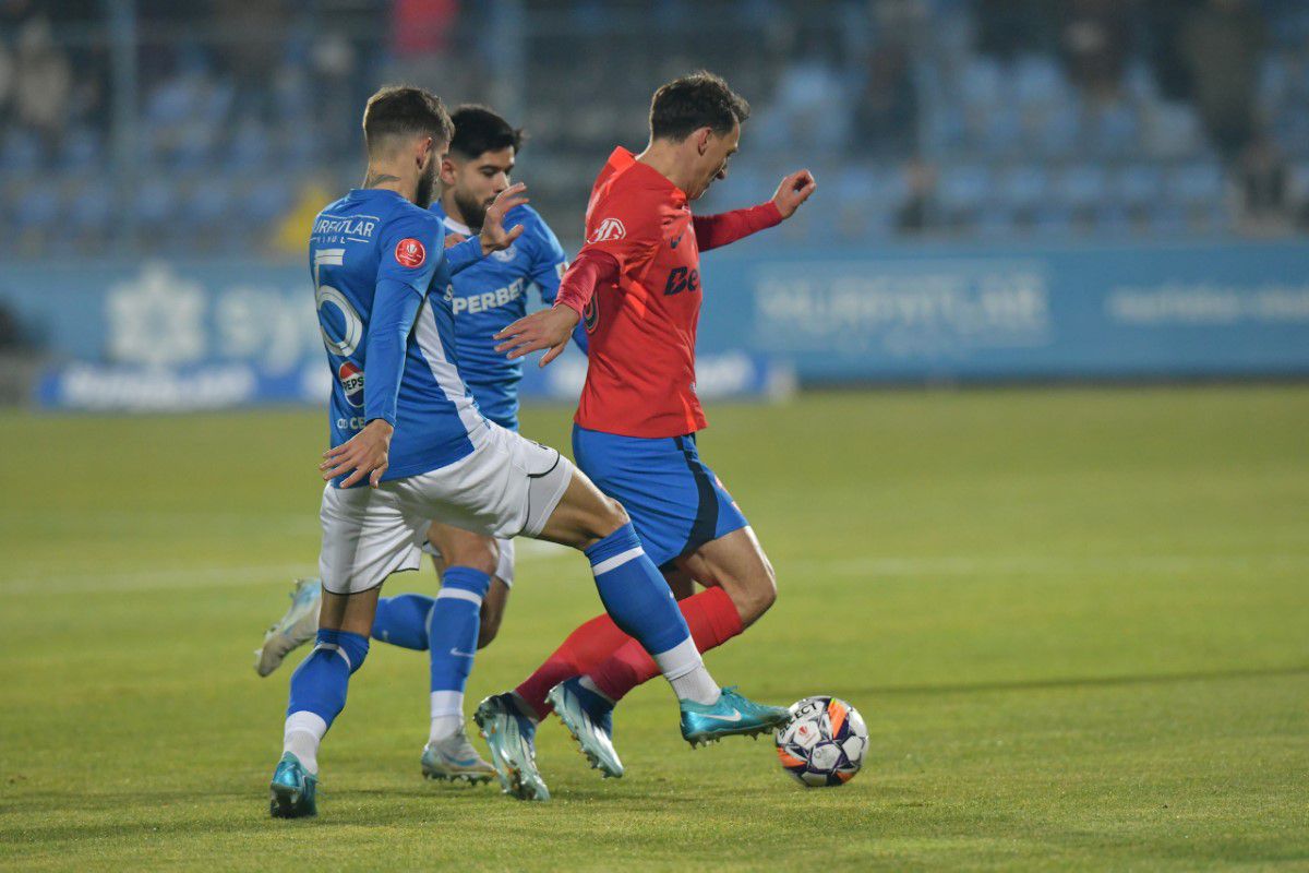 Farul - FCSB 1-1 » Dezastrul din 73'! Gigi Becali și-a sabotat echipa la Ovidiu, prin două mutări de neînțeles, iar Hagi a profitat de cadou
