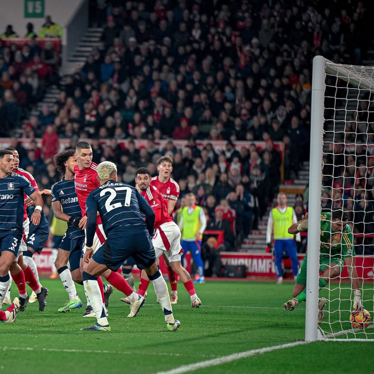 Emiliano Martinez, parada sezonului în Premier League