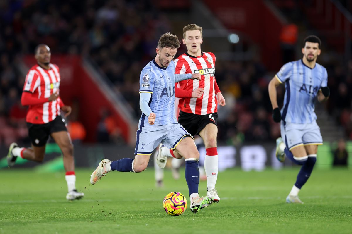 „Sniperul” Radu Drăgușin, integralist în cea mai categorică victorie a lui Tottenham! Cum s-a descurcat românul