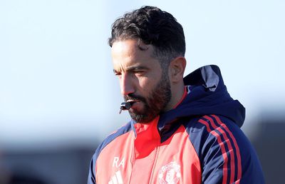 Gary Neville crede că jucătorii lui Manchester United încep să sufere dintr-un motiv „ascuns” în mandatul lui Amorim