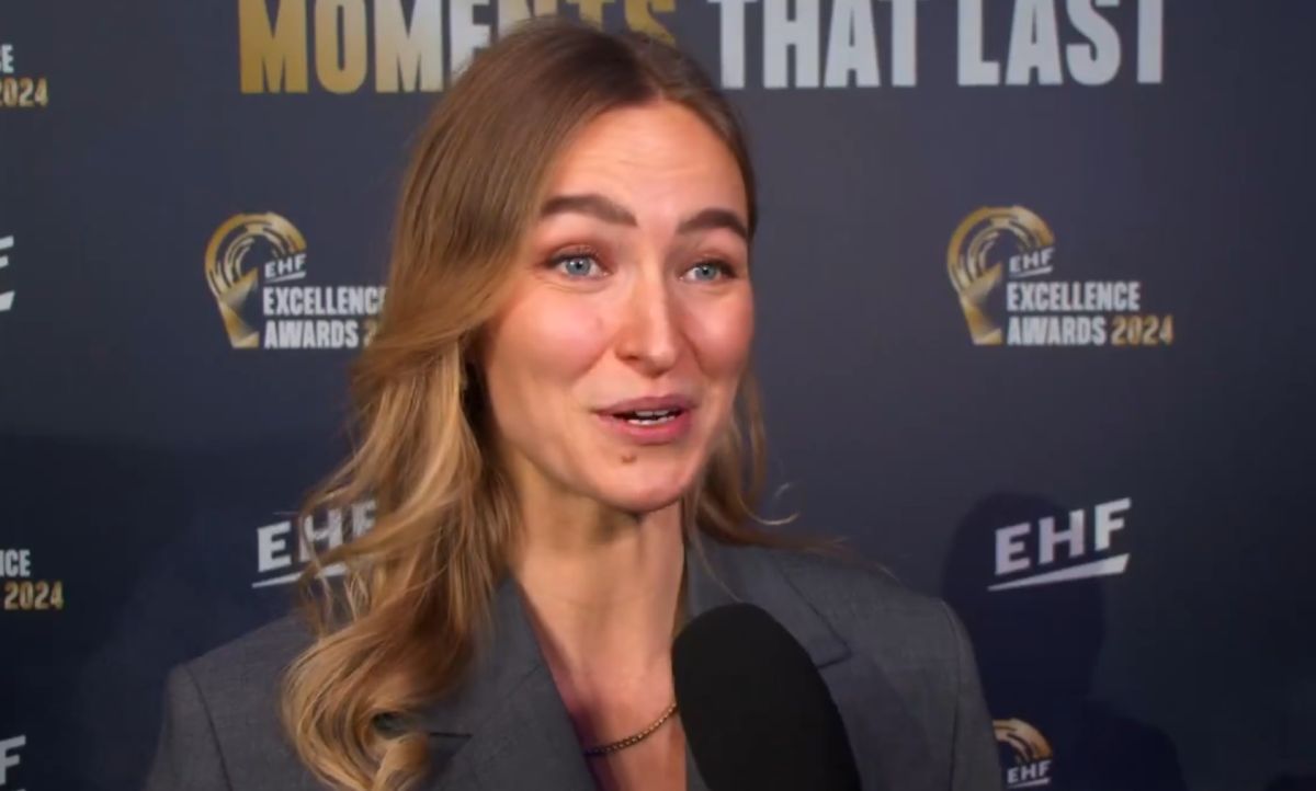 A câștigat trofeul de cea mai bună handbalistă a anului și a avut o apariție încântătoare » Imagini superbe pe covorul roșu de la Viena