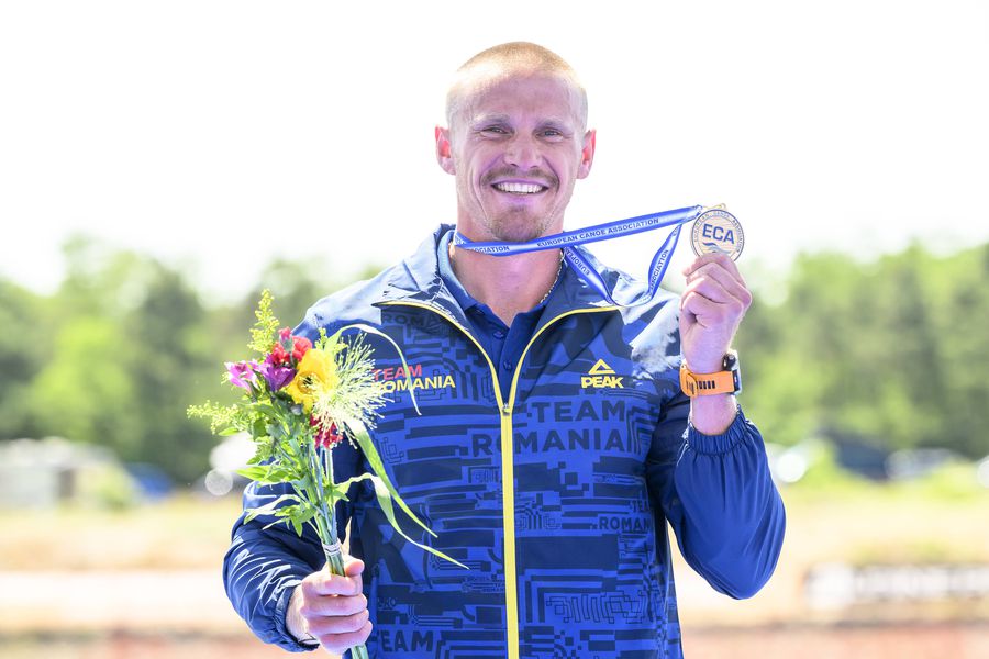 Cătălin Chirilă cu medalia de aur europeană cucerită în 2025 la Racice FOTO Imago Images „Am primit un dar de la Dumnezeu” » Cu inima frântă după Paris 2024, a devenit campion european pentru România: „Am văzut negru în fața ochilor pentru 400 de metri!”