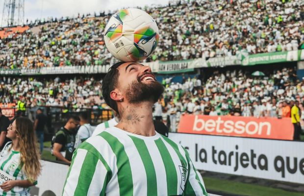 Supervedeta internațională a trăit din mijlocul fanilor derby-ul în care a evoluat jucătorul dorit de Gigi Becali: „Epic”