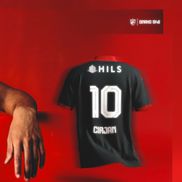 Dinamo și-a prezentat al patrulea rând de echipamente pentru acest sezon // FOTO: Facebook @Dinamo Bucuresti