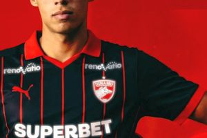 Dinamo și-a prezentat al patrulea rând de echipamente pentru acest sezon: „Păstrează legătura cu trecutul glorios al clubului”