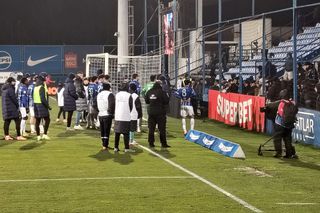 Băgați în ședință! Fotbaliștii Farului au fost certați de fani după egalul cu UTA » Cine a fost inamicul public numărul 1