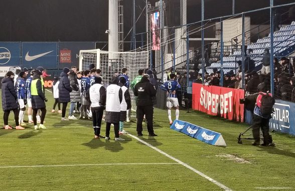 Băgați în ședință! Fotbaliștii Farului au fost certați de fani după egalul cu UTA » Cine a fost inamicul public numărul 1
