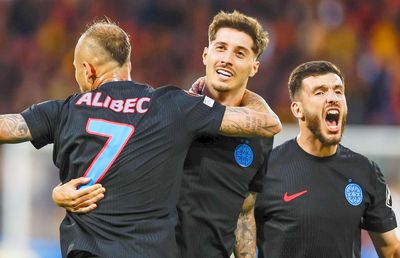 Apare o nouă dilemă la FCSB! Două variante pe lista de plecări