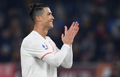 Truc pentru Ronaldo?! Daily Mail acuză UEFA că a intervenit pentru a-i face loc lui Cristiano în echipa sezonului!