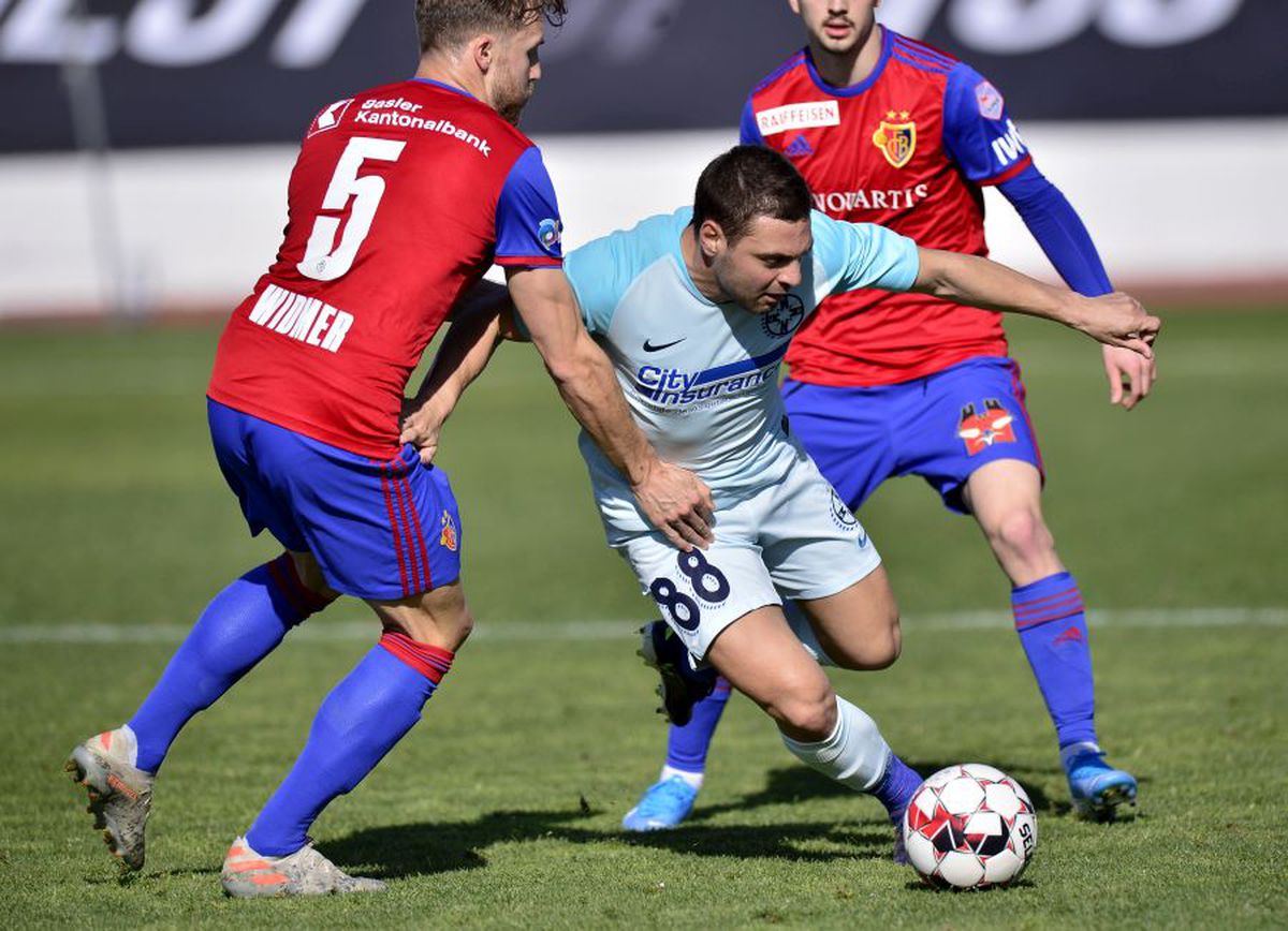 FCSB - FC BASEL // FOTO Surpriză în Spania! Teodora Stoica, surprinsă alături de iubitul său la meciul roș-albaștrilor