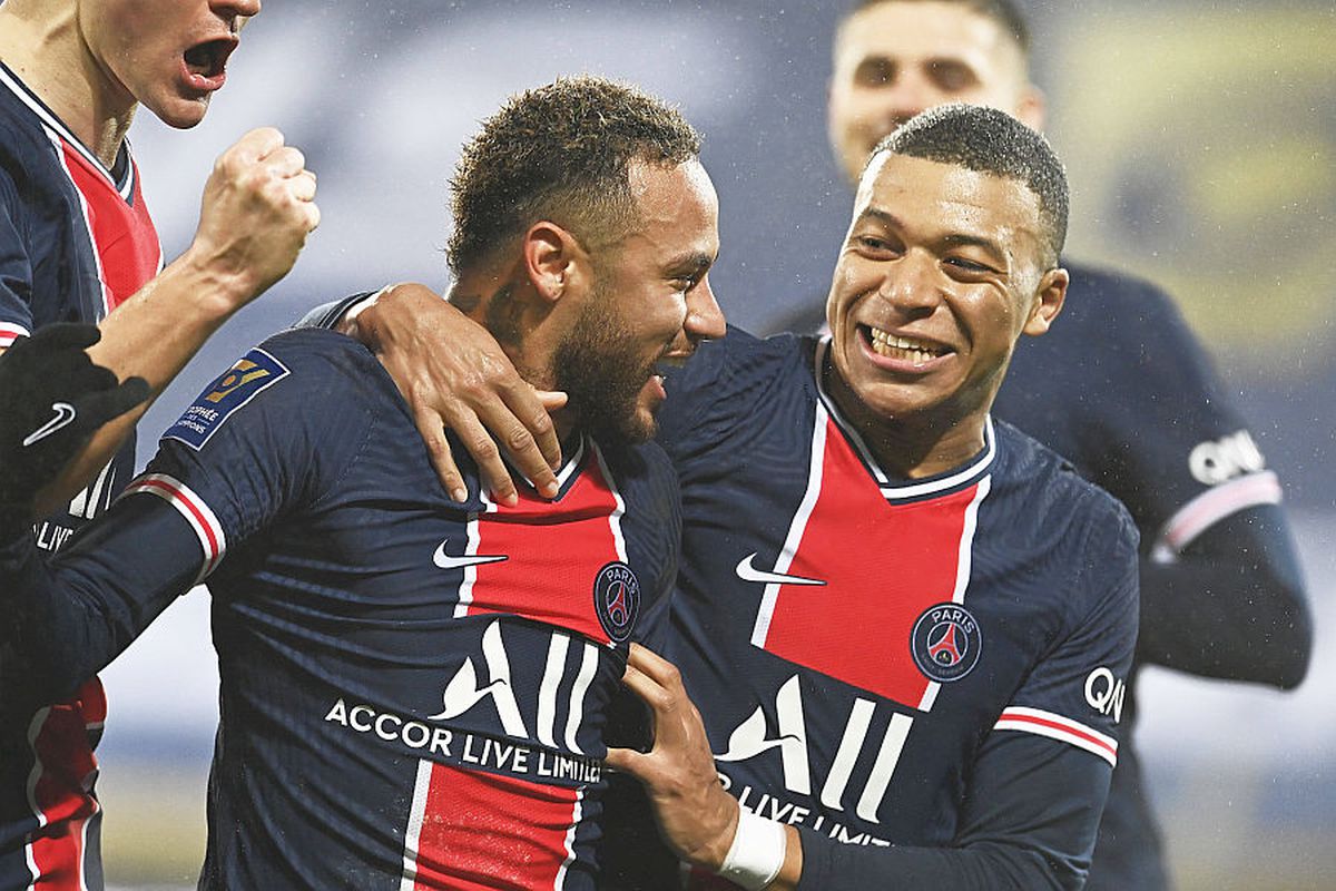 PSG. Kylian Mbappe, luat la rost pentru modul în care joacă: „Nu poate fi titular la PSG! Vrea doar să își ridiculizeze adversarii”