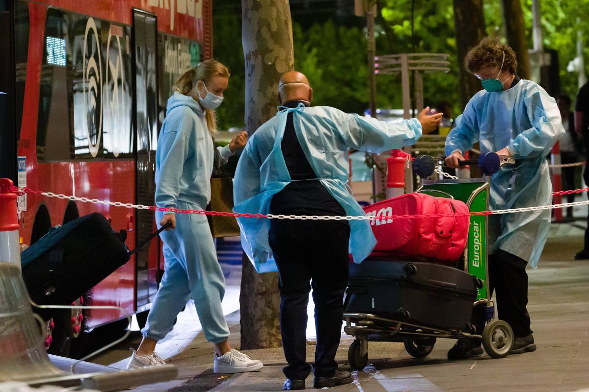 „Totul a fost făcut cu un scop” » Antrenorul numărului 36 WTA spune că oficialii au vrut să-i atragă pe jucători la Melbourne