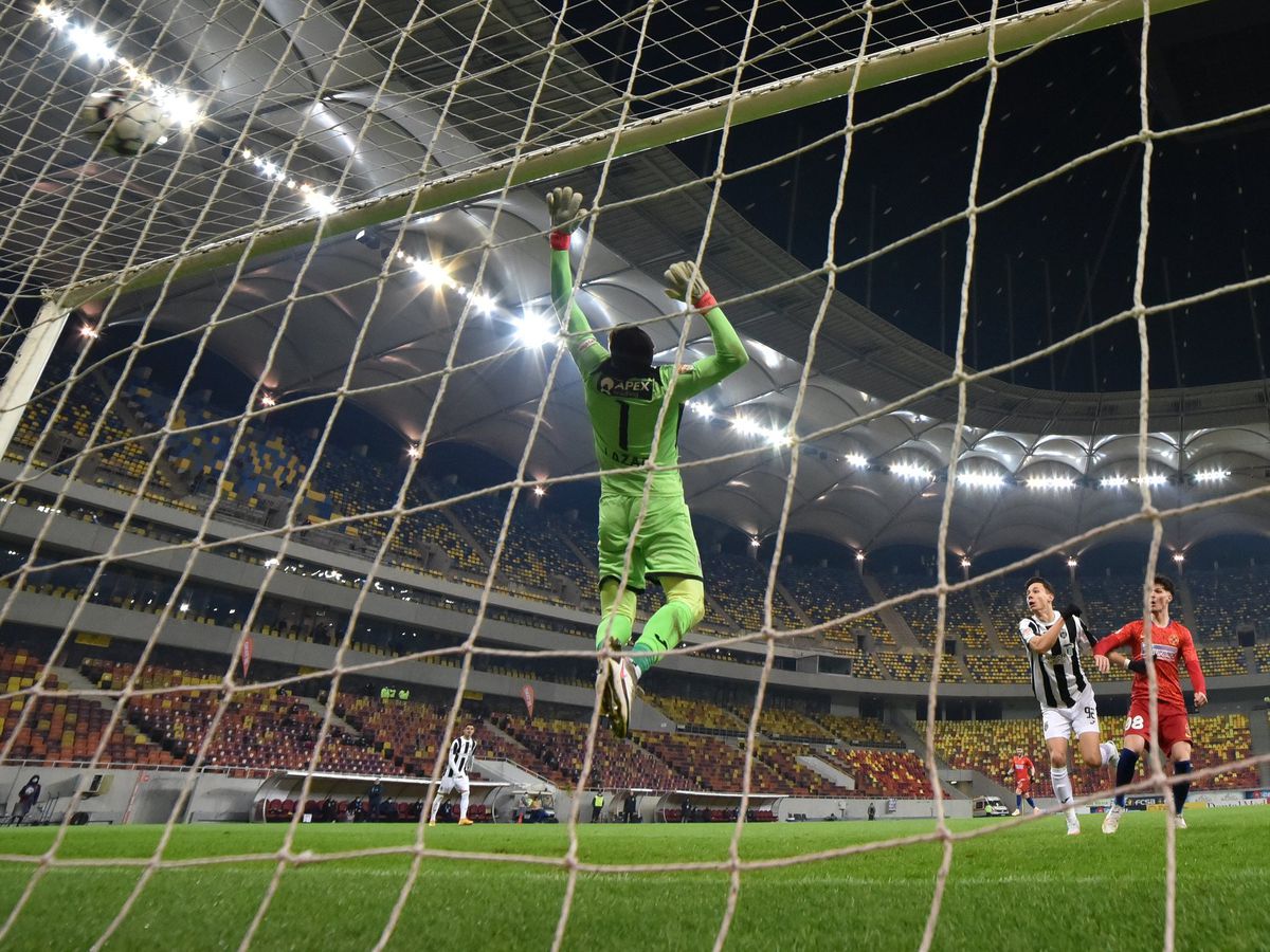 FCSB. Budescu, la un pas să semneze! Dezvăluiri de la negocierile pentru contract: „Acord de principiu, vrea stabilitate”