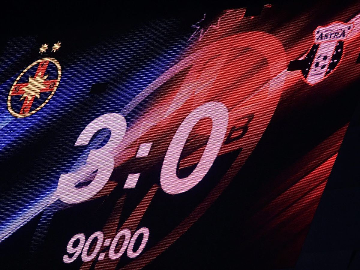 FCSB. Gigi Becali, contestat de o legendă a Stelei: „Mai bine se lasă!”