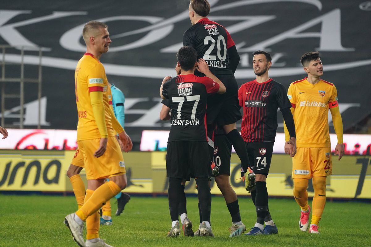 Gaziantep - Kayserispor 2-1 » Dan Petrescu a debutat cu o înfrângere! Alexandru Maxim a marcat golul decisiv